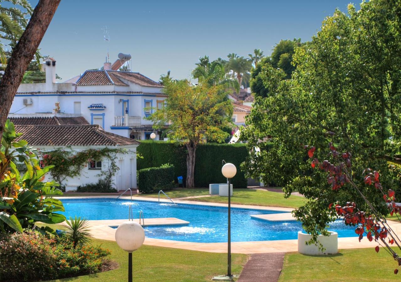 Sun Beach Apartment Estepona Exterior photo